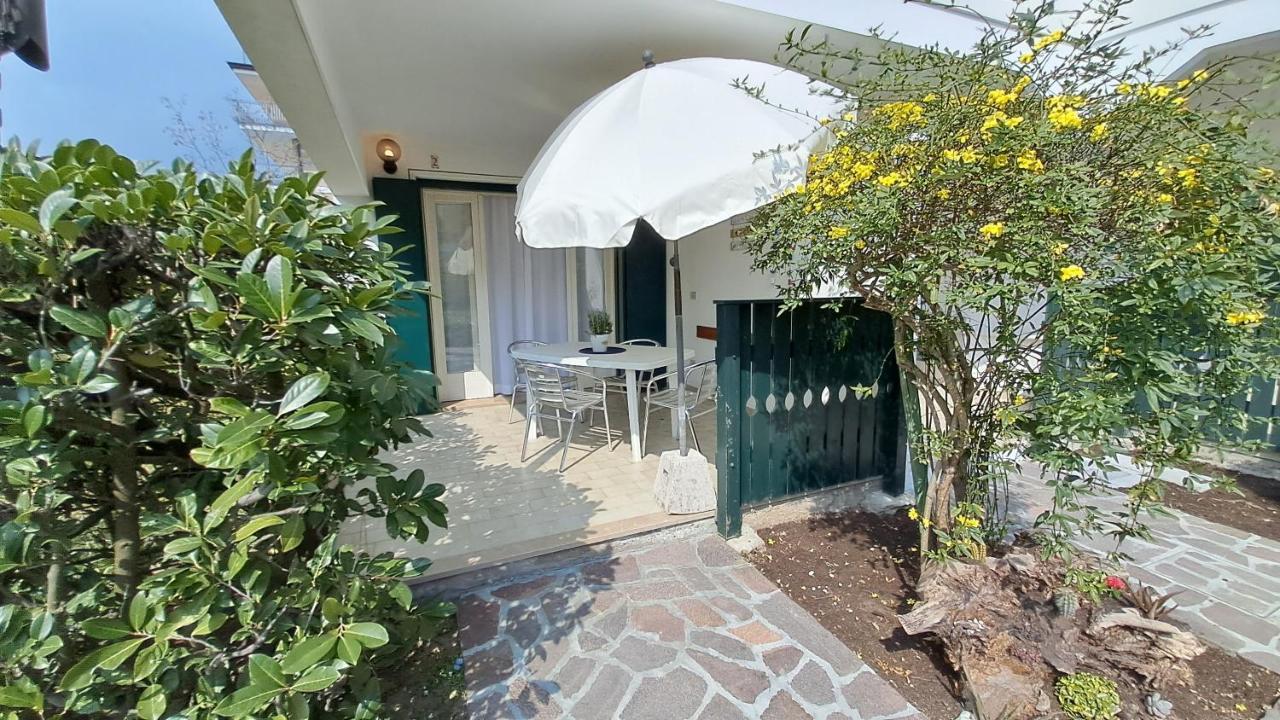 Villa Barbara Fra I Pini Lignano Sabbiadoro Eksteriør bilde