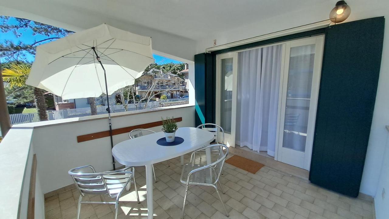 Villa Barbara Fra I Pini Lignano Sabbiadoro Eksteriør bilde